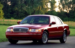 Ford Crown Victoria photo (modèle de l'année 1998)